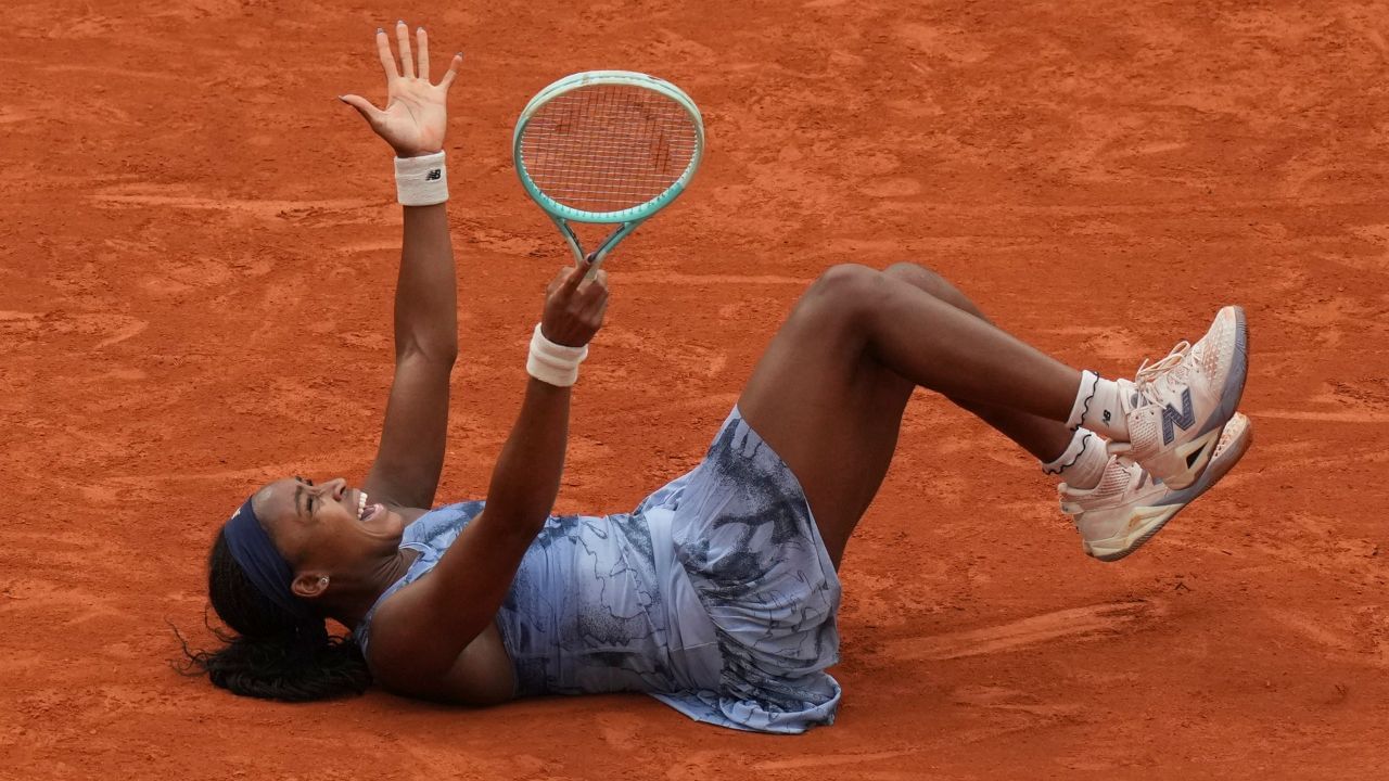 French-Open-2025-Coco-Gauff-defeats-top-ranked-Aryna-Sabalenka-in-3-sets-to-win-her-first-French-Ope.jpeg এক নম্বরকে হারিয়ে চ্যাম্পিয়ন, ফরাসি ওপেন পেল নতুন রানি
