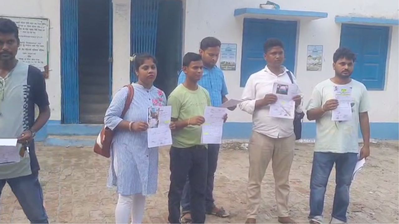 এবার ত্রিপল নয়, খিচুড়ির টাকা চুরির অভিযোগ,TMC-র বিরুদ্ধে মুখ খুলল TMC