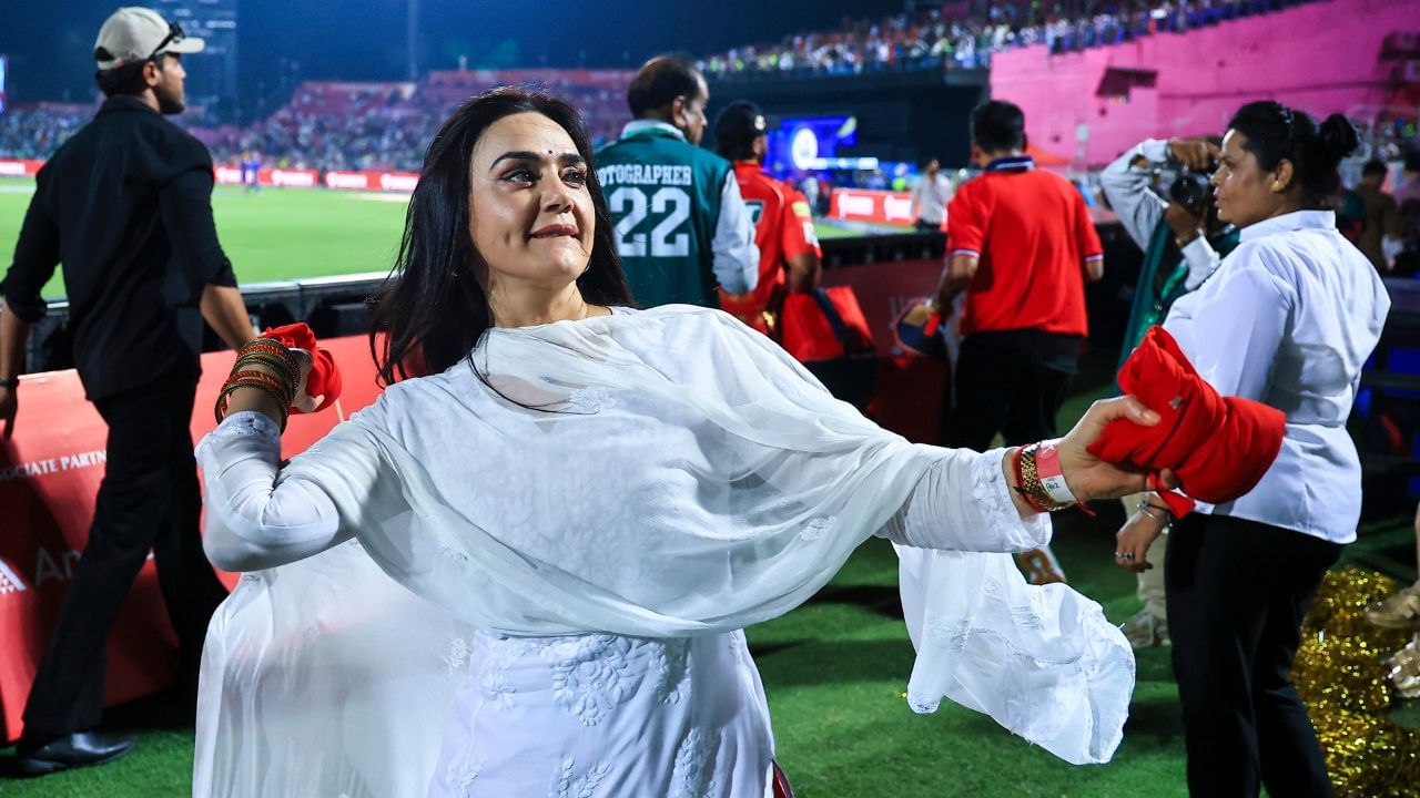Preity-Zinta-opens-up-speaks-out-for-the-first-time-after-Punjab-Kings-defeat-in-IPL-2025-final.jpg ফাইনাল হারের পর প্রথম প্রতিক্রিয়া, কী বলছেন প্রীতি জিন্টা?