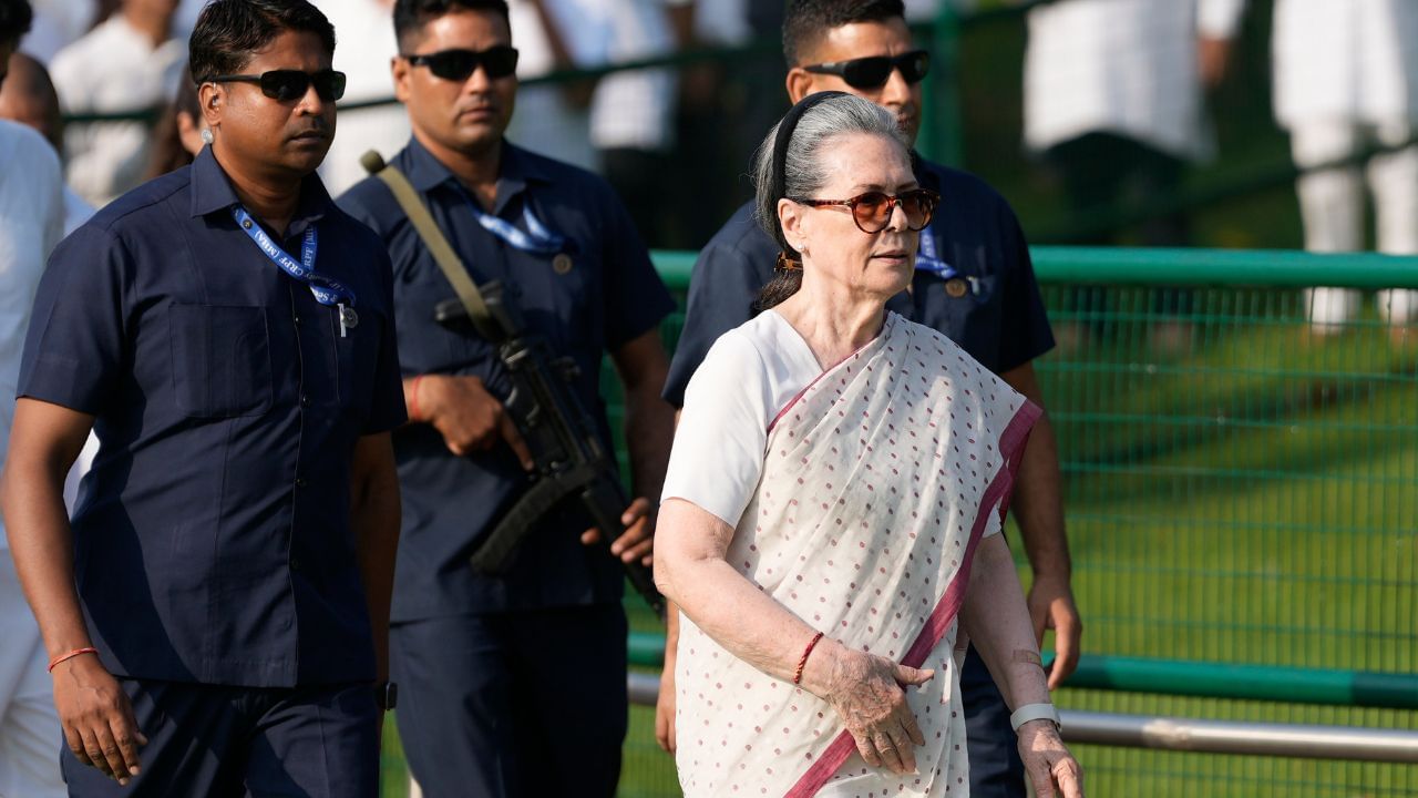 সিমলায় গিয়ে হাসপাতালে সনিয়া! এখন কী অবস্থা?